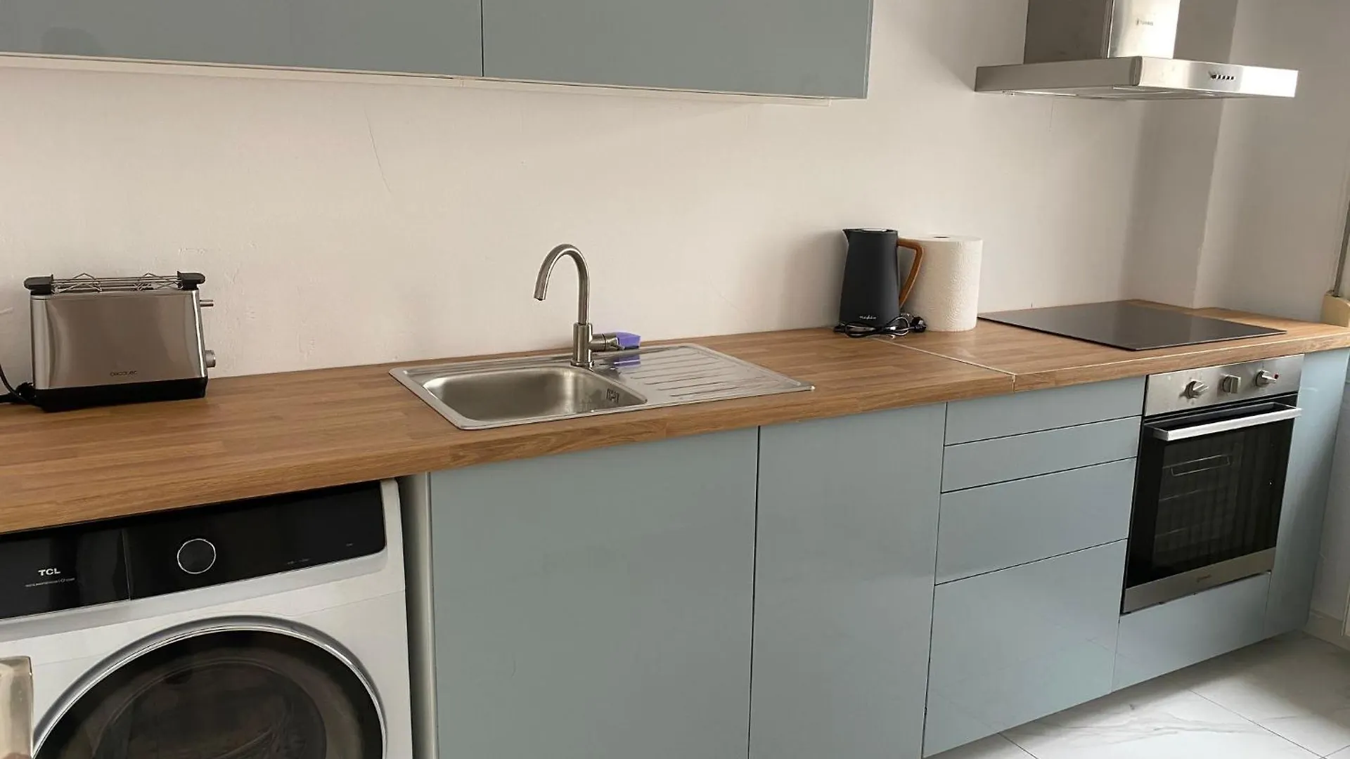 Modern, Centrally Located Apartment Thessaloniki